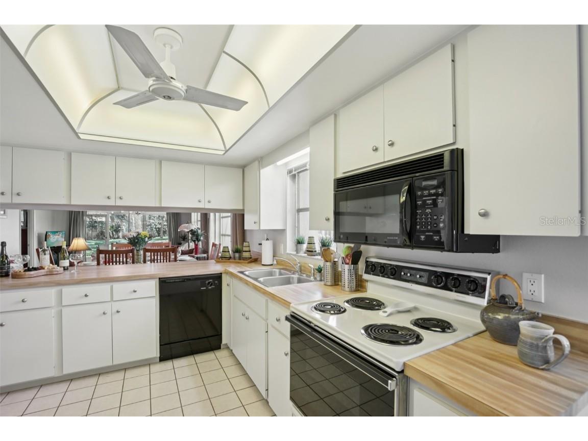 7172 Grey Squirrel Boulevard #81 Sarasota FL 34231 A4655538 image7