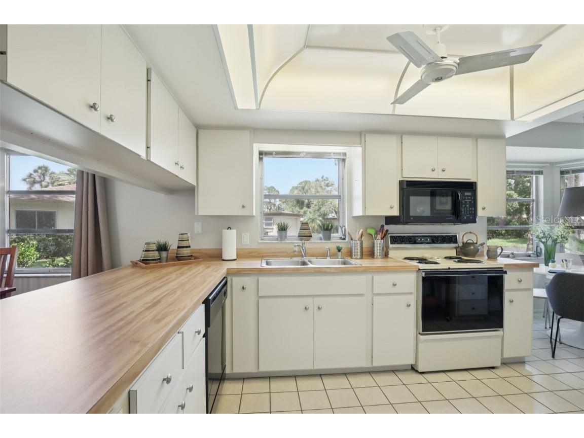 7172 Grey Squirrel Boulevard #81 Sarasota FL 34231 A4655538 image8