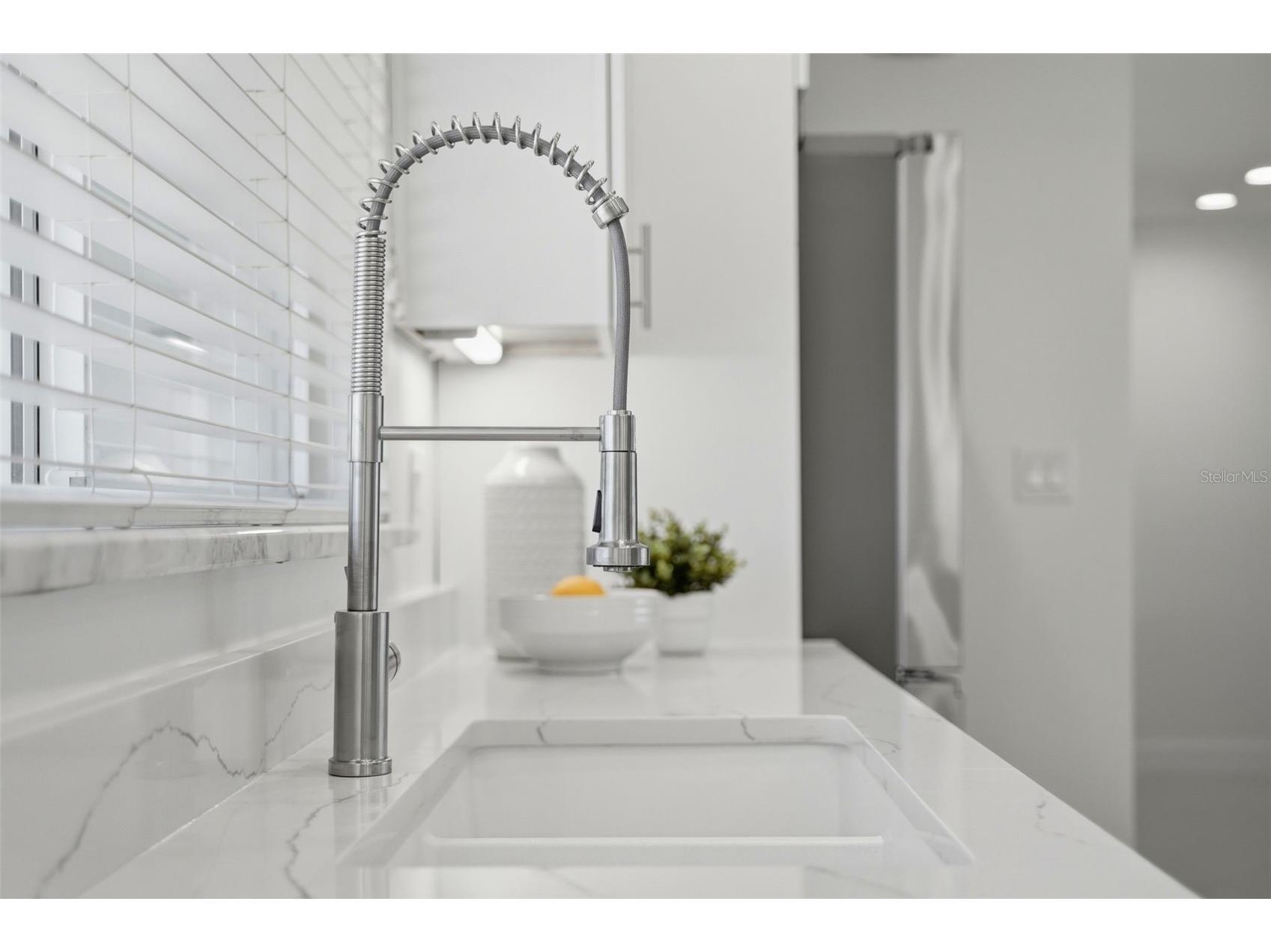 7172 S Shore Drive S Saint Petersburg FL 33707 TB8496015 image9