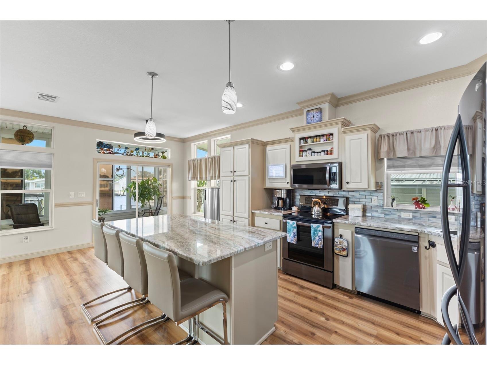 7174 Mount Arlington Drive NE #419 Saint Petersburg FL 33702 - TAMPA BAY TB8514990 image5