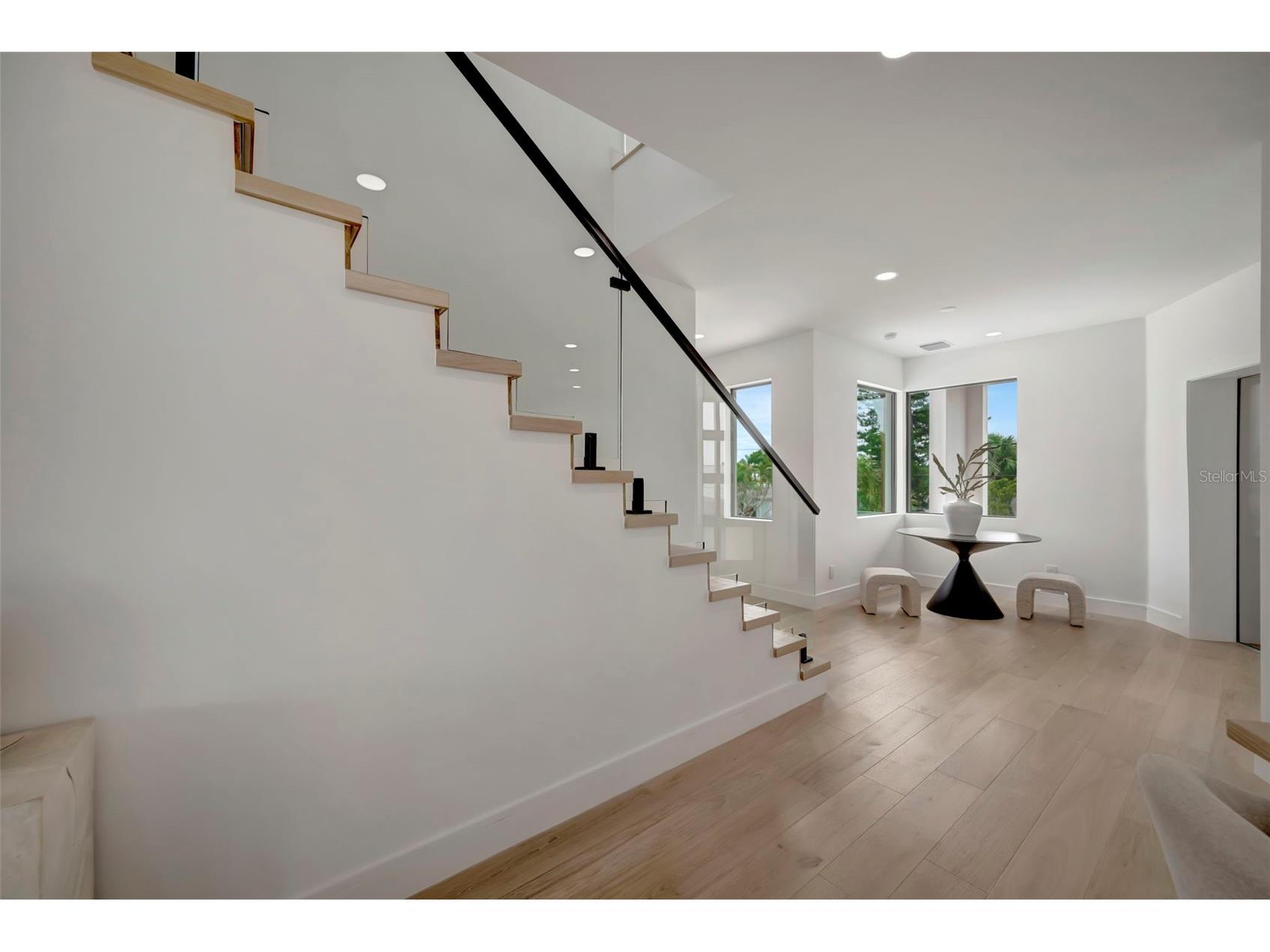 7176 S Shore Drive S Saint Petersburg FL 33707 TB8492040 image13