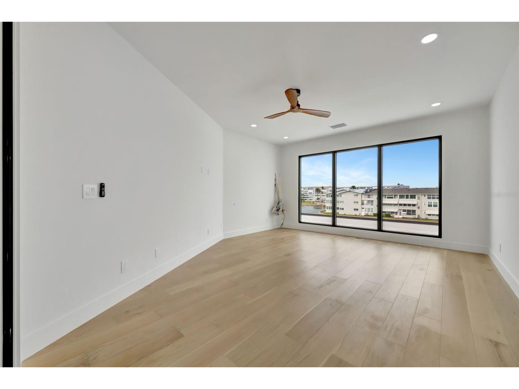 7176 S Shore Drive S Saint Petersburg FL 33707 TB8492040 image37