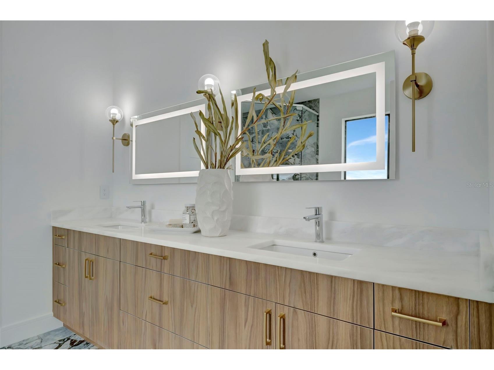 7176 S Shore Drive S Saint Petersburg FL 33707 TB8492040 image55