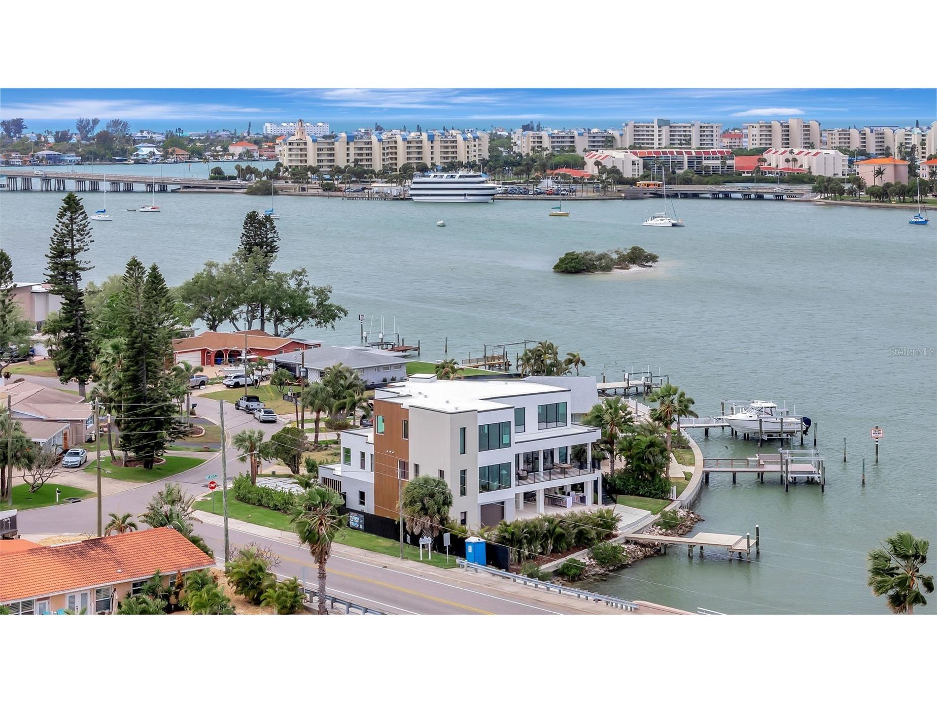7176 S Shore Drive S Saint Petersburg FL 33707 TB8492040 image70