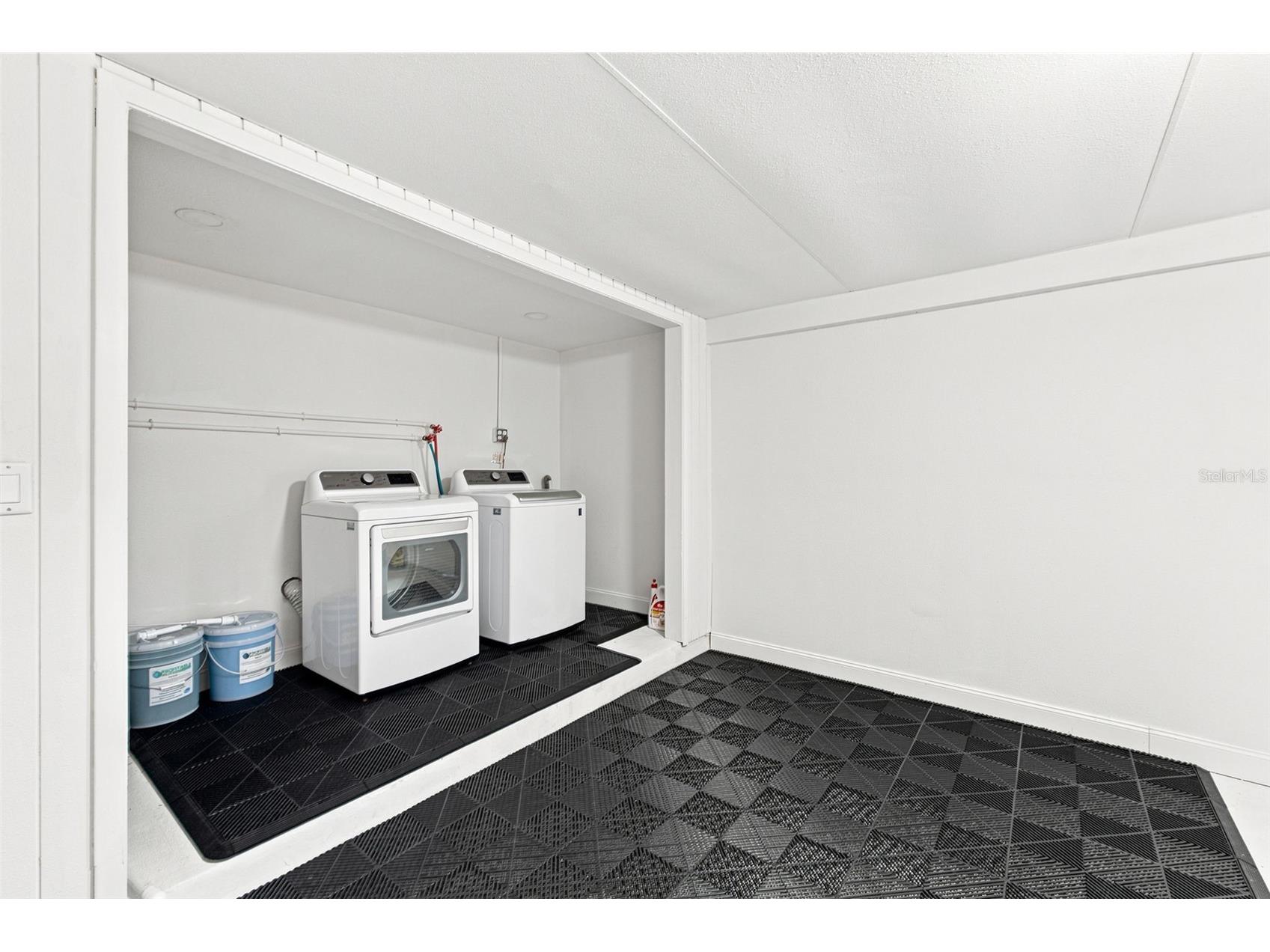 7178 Holiday Drive Spring Hill FL 34606 W7887273 image23