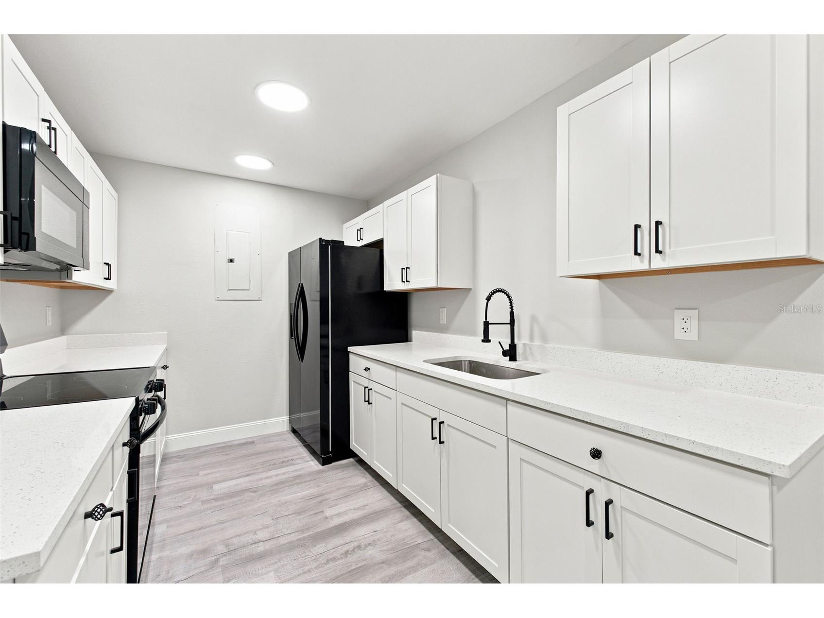 7178 Holiday Drive Spring Hill FL 34606 W7887273 image6