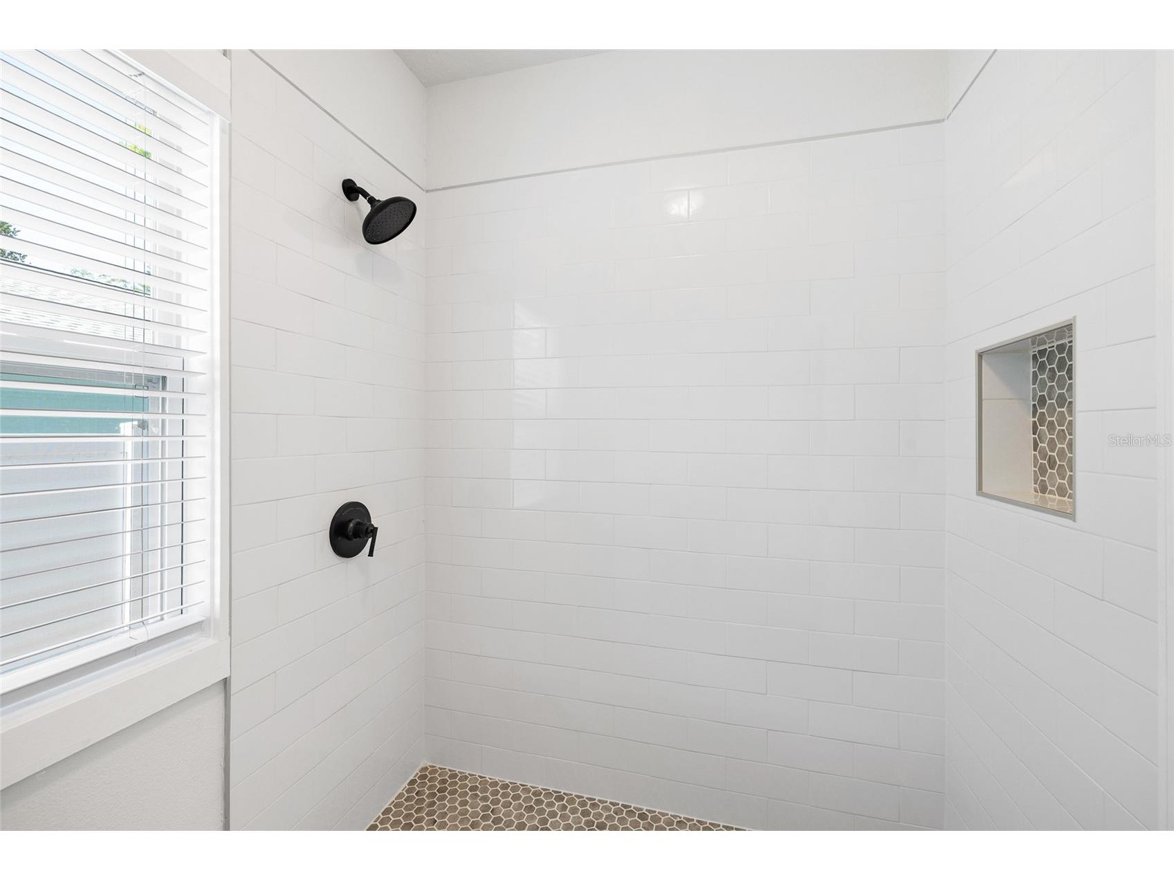 718 34th Avenue S Saint Petersburg FL 33705 TB8488243 image24