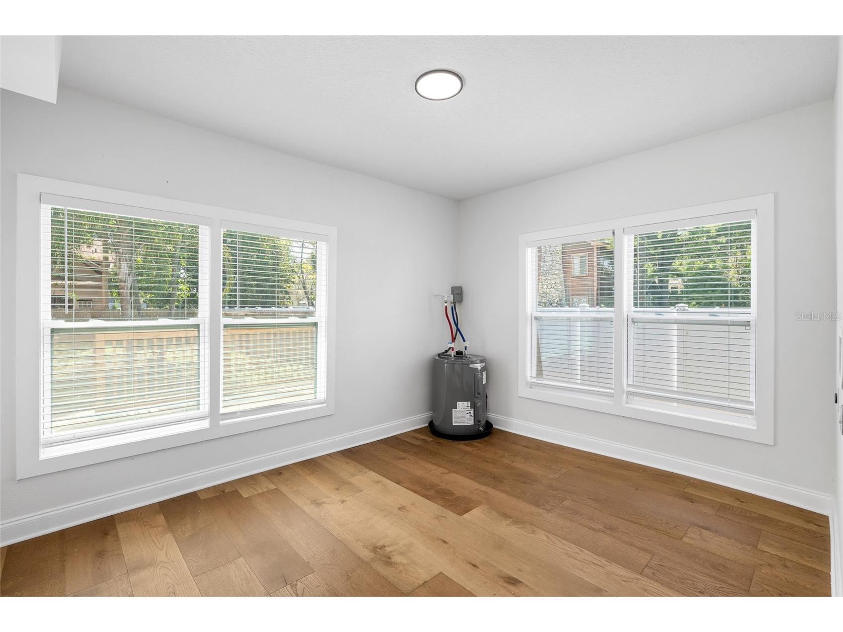 718 34th Avenue S Saint Petersburg FL 33705 TB8488243 image25
