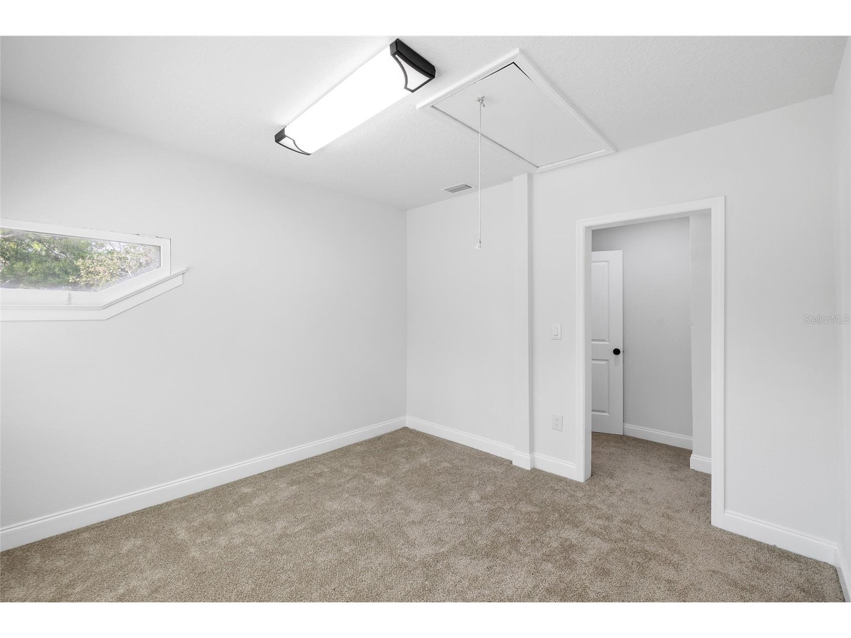718 34th Avenue S Saint Petersburg FL 33705 TB8488243 image32