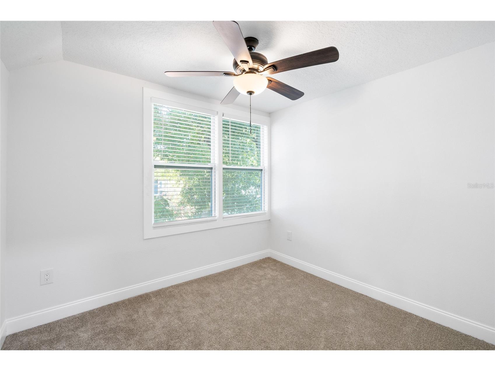 718 34th Avenue S Saint Petersburg FL 33705 TB8488243 image40