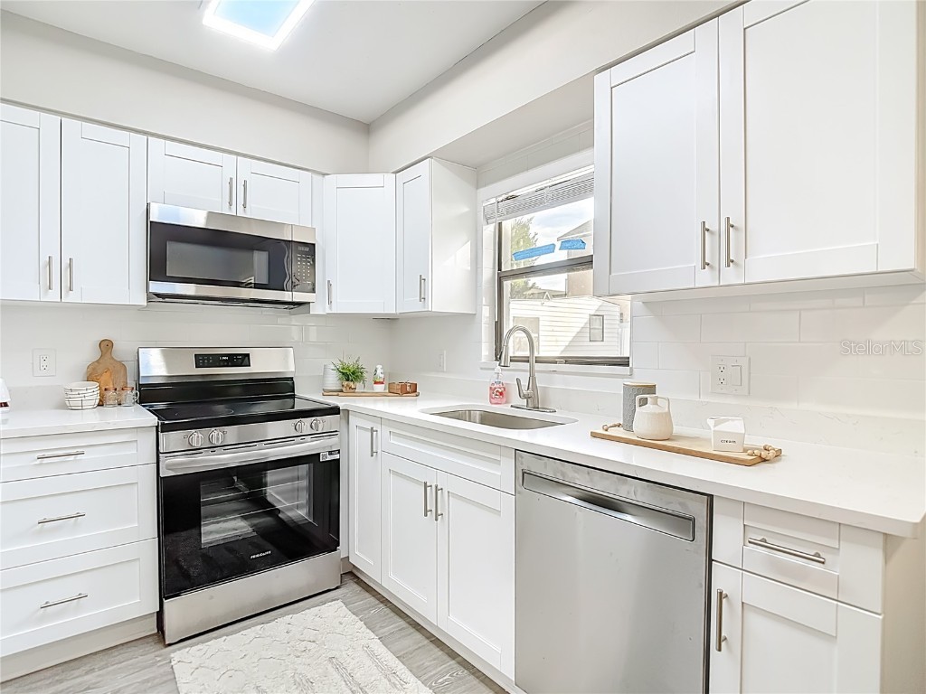 718 Belt Court Tampa FL 33612 TB8444051 image15