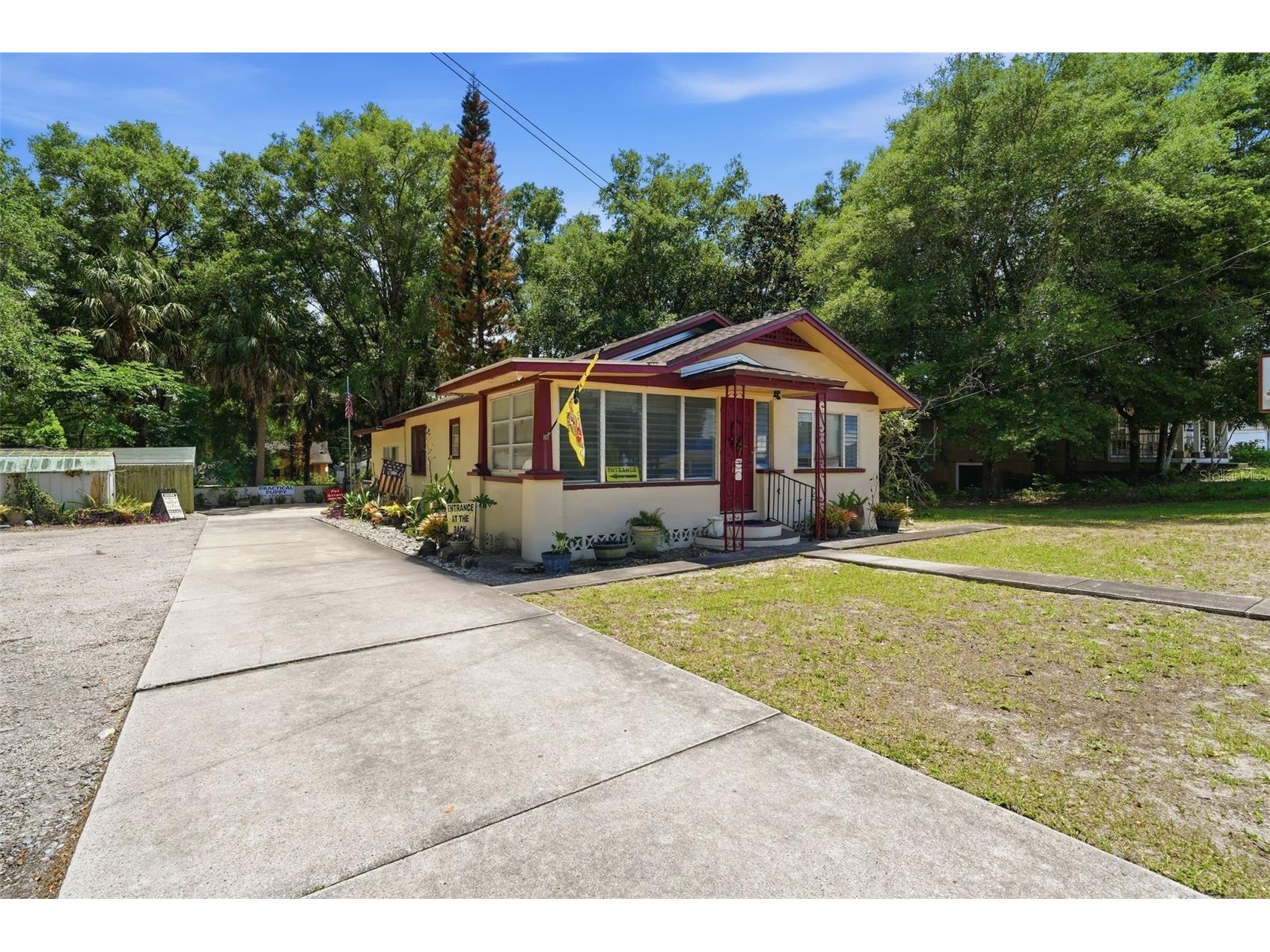 718 E New York Avenue Deland FL 32724 V4949160 image2