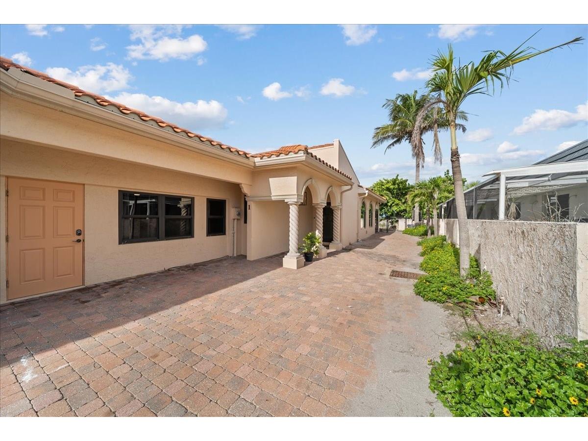 718 Golden Beach Boulevard #1 Venice FL 34285 A4665814 image3