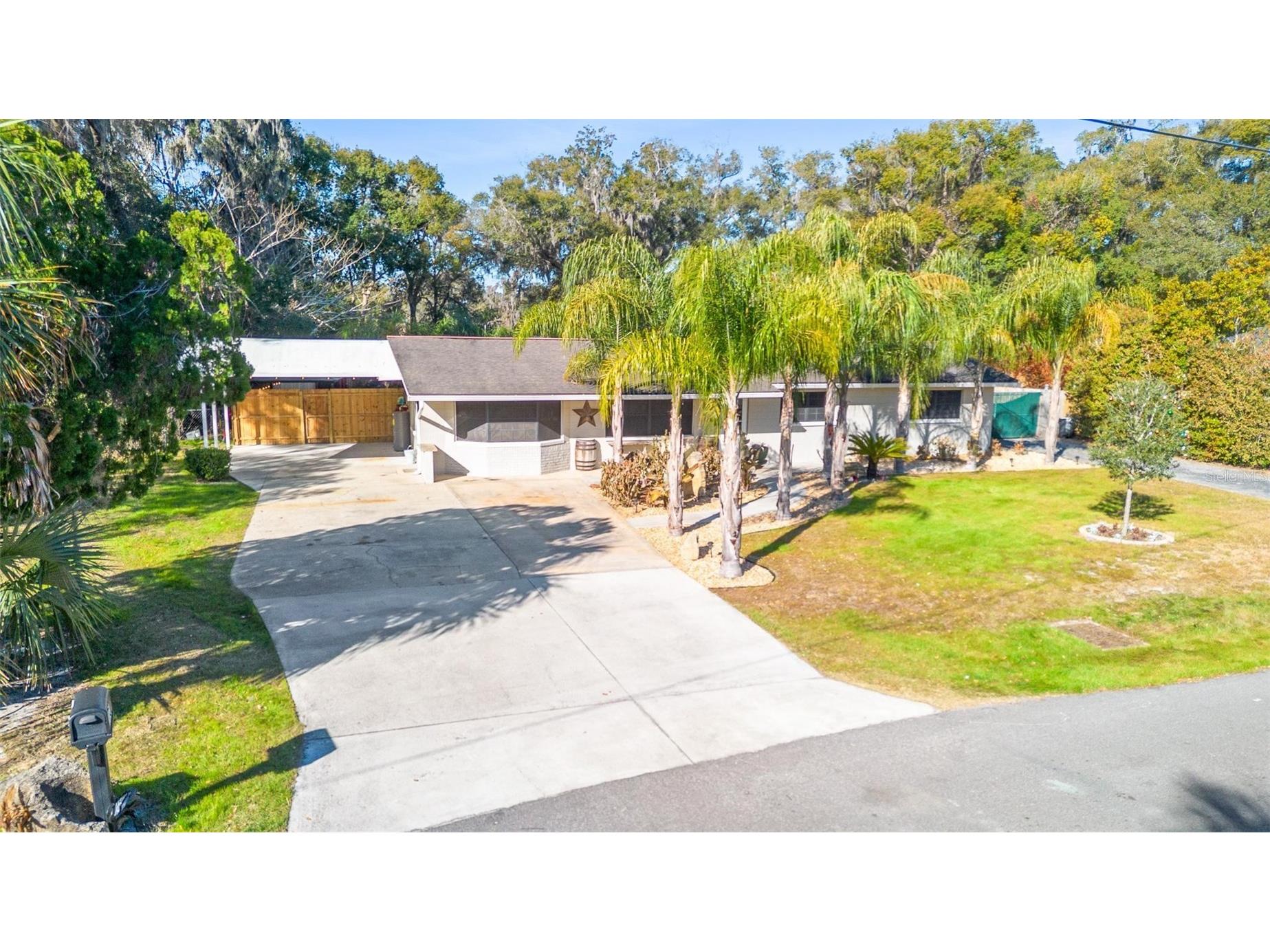 718 Gracie Court Deland FL 32720 V4947124 image1