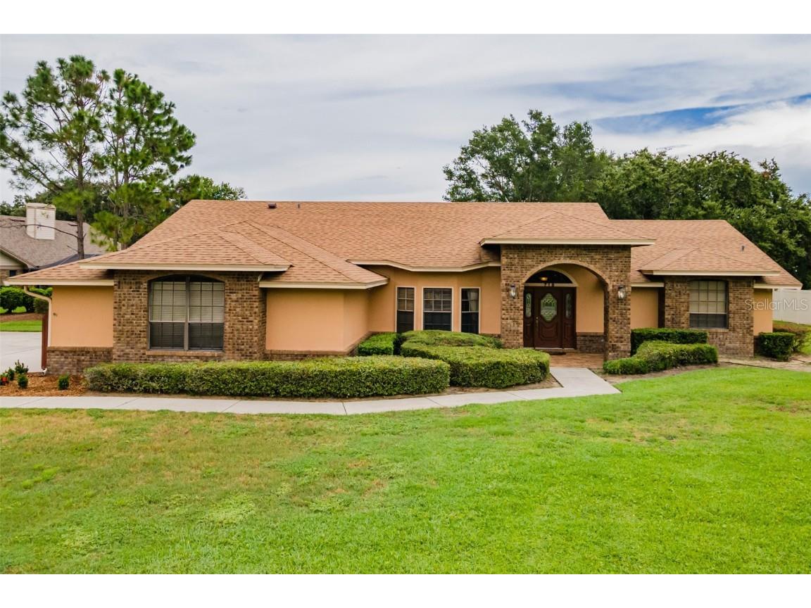 718 Heritage Drive NE Winter Haven FL 33881 P4926502 image1