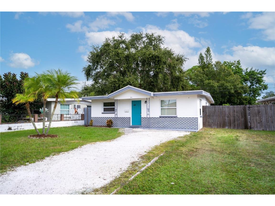 718 Northmoor Avenue N Saint Petersburg FL 33702 TB8446270 image1