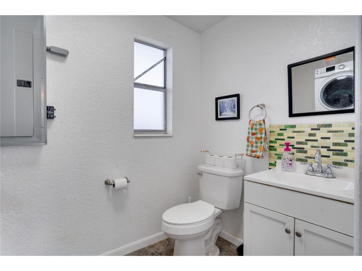 718 Northmoor Avenue N Saint Petersburg FL 33702 TB8446270 image16