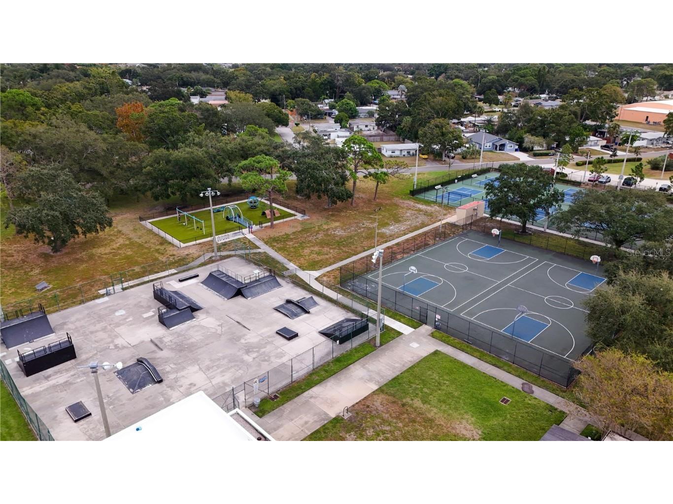 718 Northmoor Avenue N Saint Petersburg FL 33702 TB8446270 image28