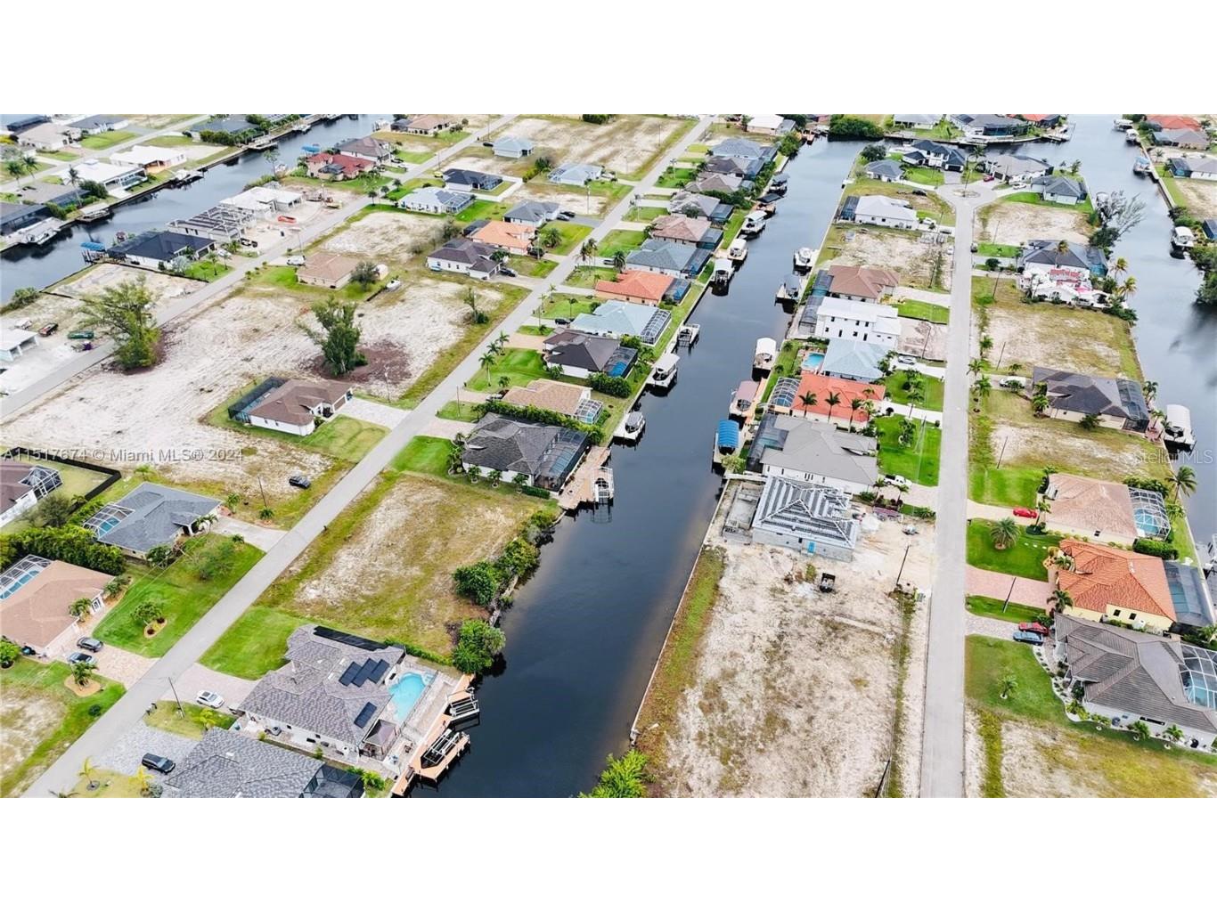 718 NW 38th Place Cape Coral FL 33993 - WATERMELON CANAL A4595795 image12