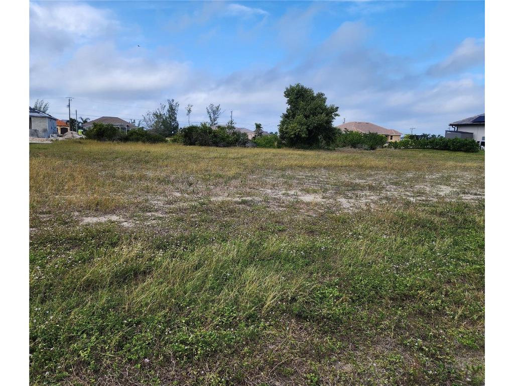 718 NW 38th Place Cape Coral FL 33993 - WATERMELON CANAL A4595795 image8