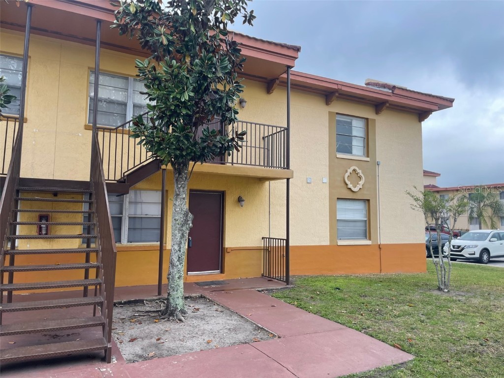 718 Ridenhour Circle #718 Orlando FL 32809 S5085711 image1