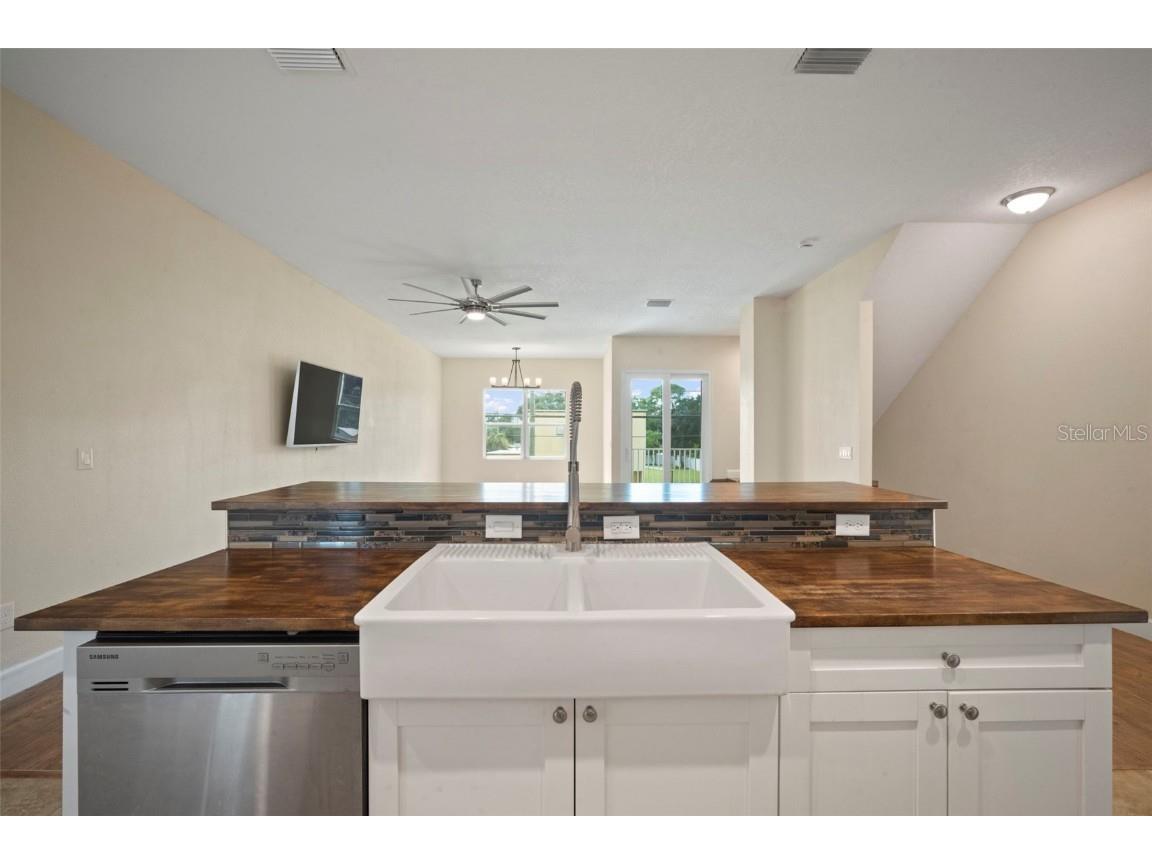718 S 22nd Street Tampa FL 33605 TB8424424 image20