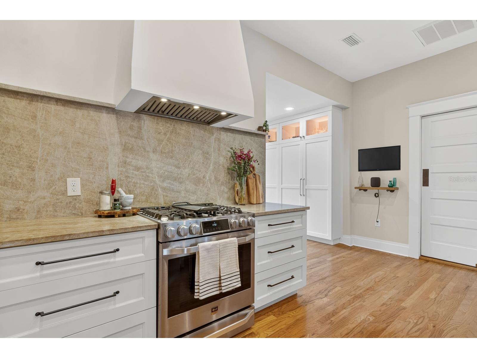 718 S Boulevard Tampa FL 33606 TB8494267 image17
