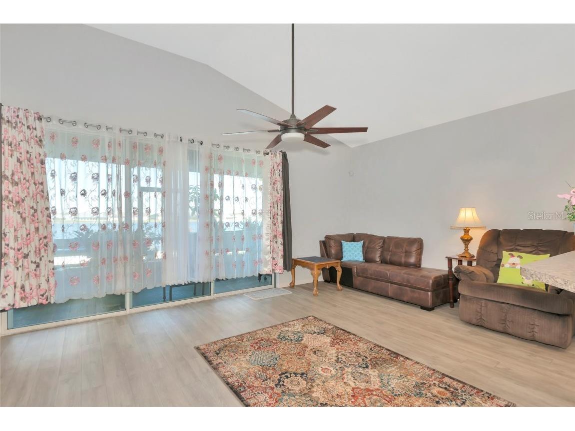 718 Tanana Fall Drive Ruskin FL 33570 A4644527 image33