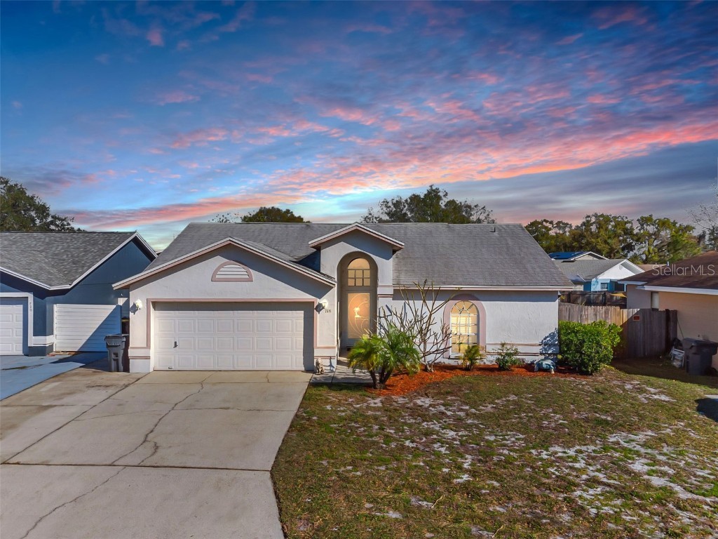 718 Waterbridge Drive SW Winter Haven FL 33880 P4929386 image1