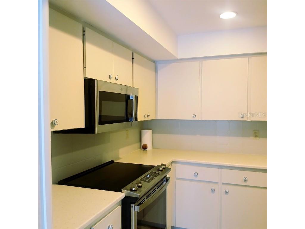 7183 Wood Creek Drive #9 Sarasota FL 34231 A4643919 image8