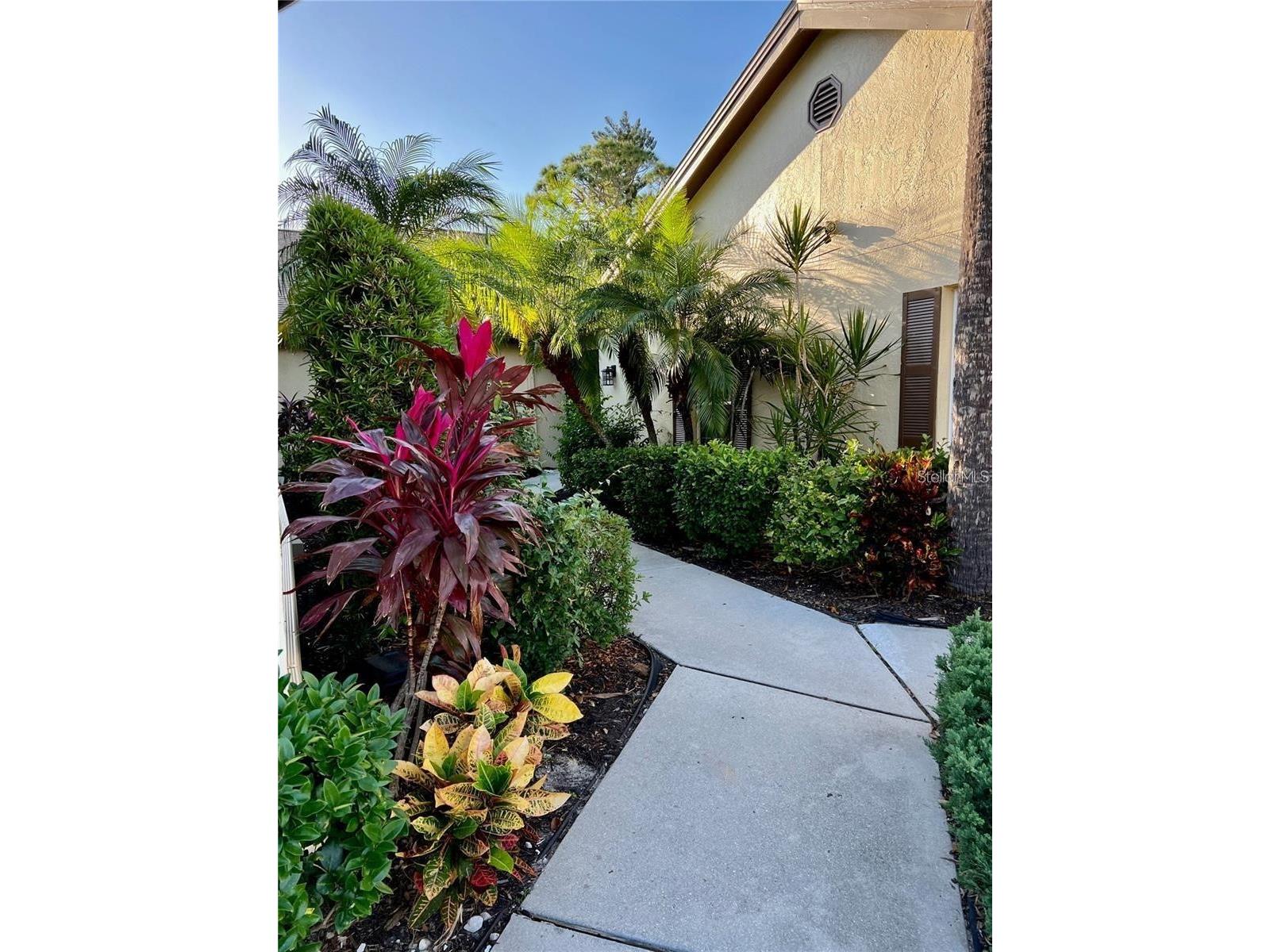 7186 Lakeside Drive Sarasota FL 34243 A4695284 image2