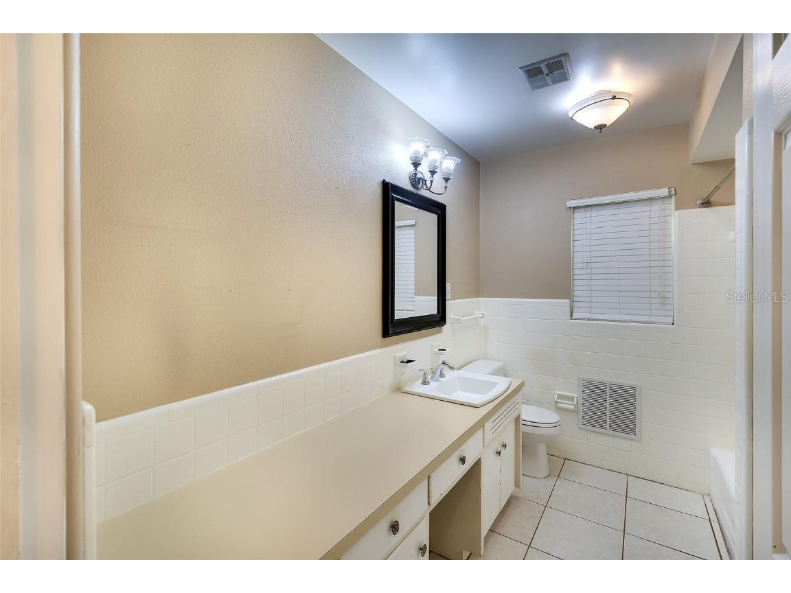 719 32nd Avenue W Palmetto FL 34221 A4654347 image18