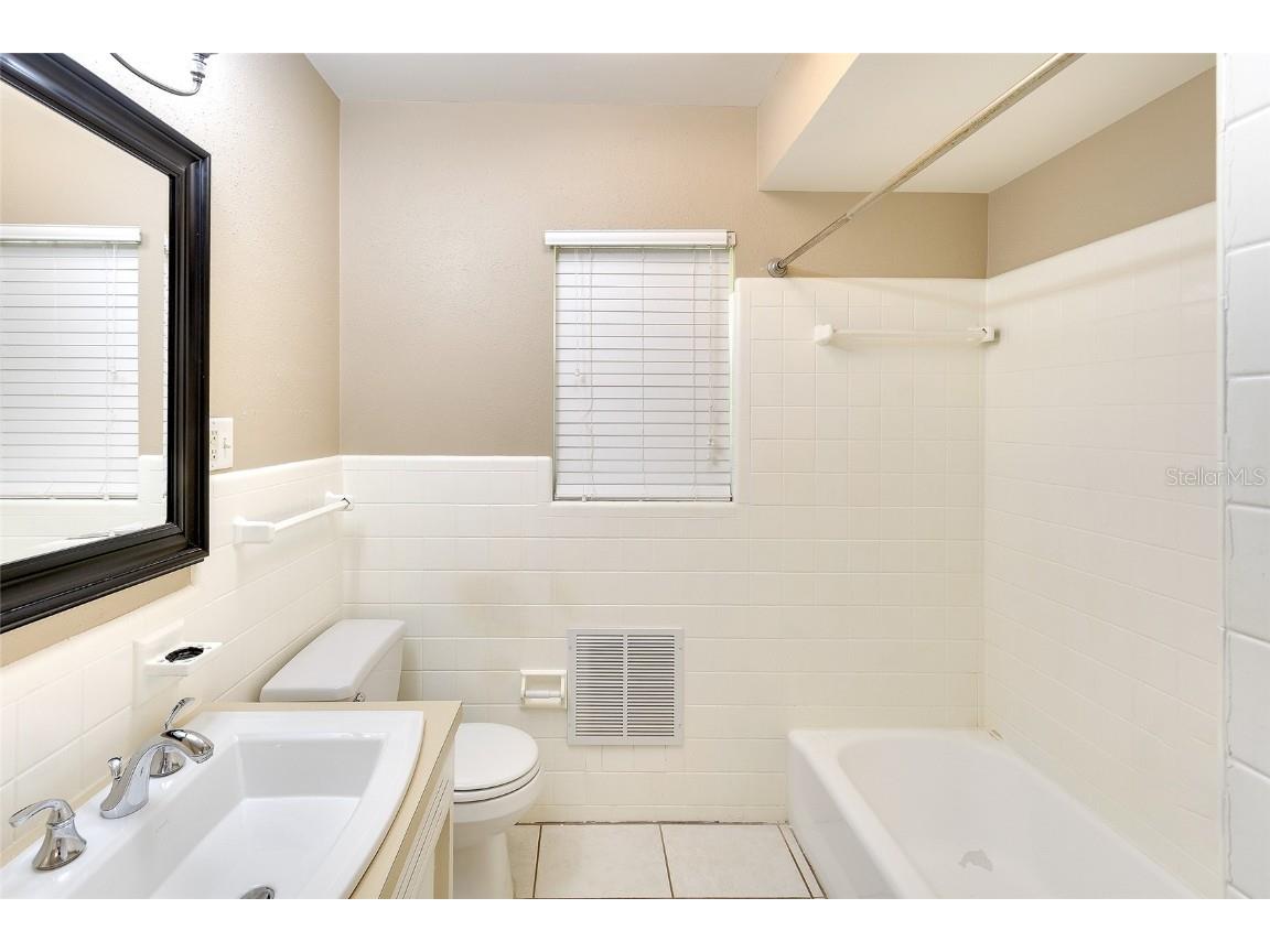 719 32nd Avenue W Palmetto FL 34221 A4654347 image19