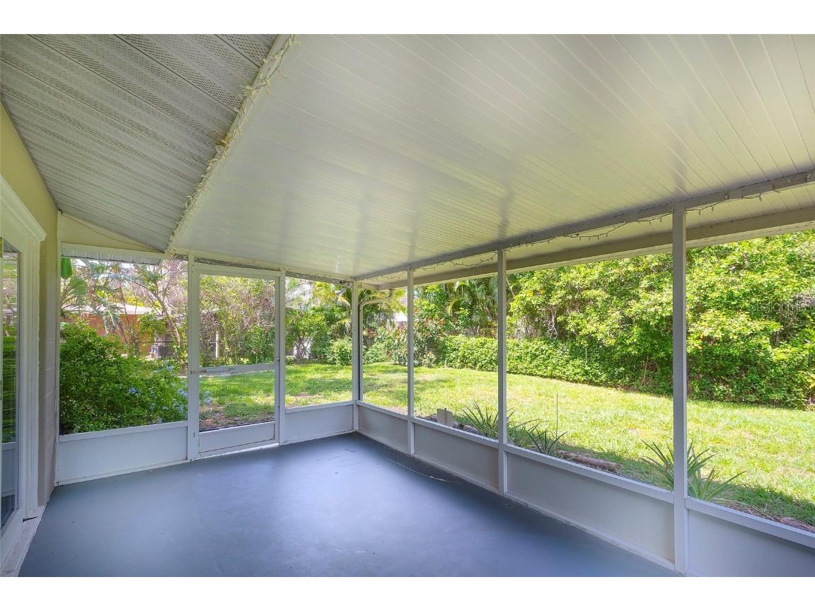 719 32nd Avenue W Palmetto FL 34221 A4654347 image22