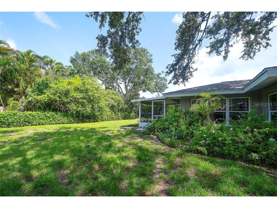 719 32nd Avenue W Palmetto FL 34221 A4654347 image24