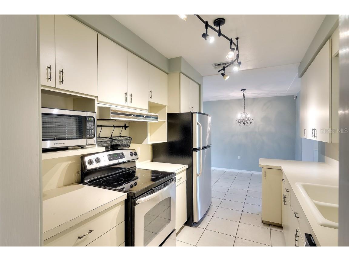 719 32nd Avenue W Palmetto FL 34221 A4654347 image9