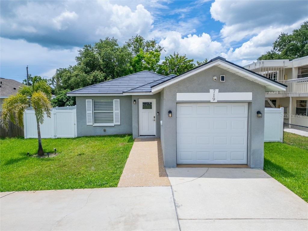 719 58th Street S Gulfport FL 33707 TB8393141 image1