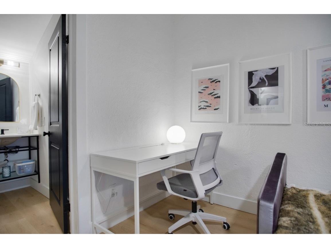 719 8th Street N Saint Petersburg FL 33701 TB8422624 image32