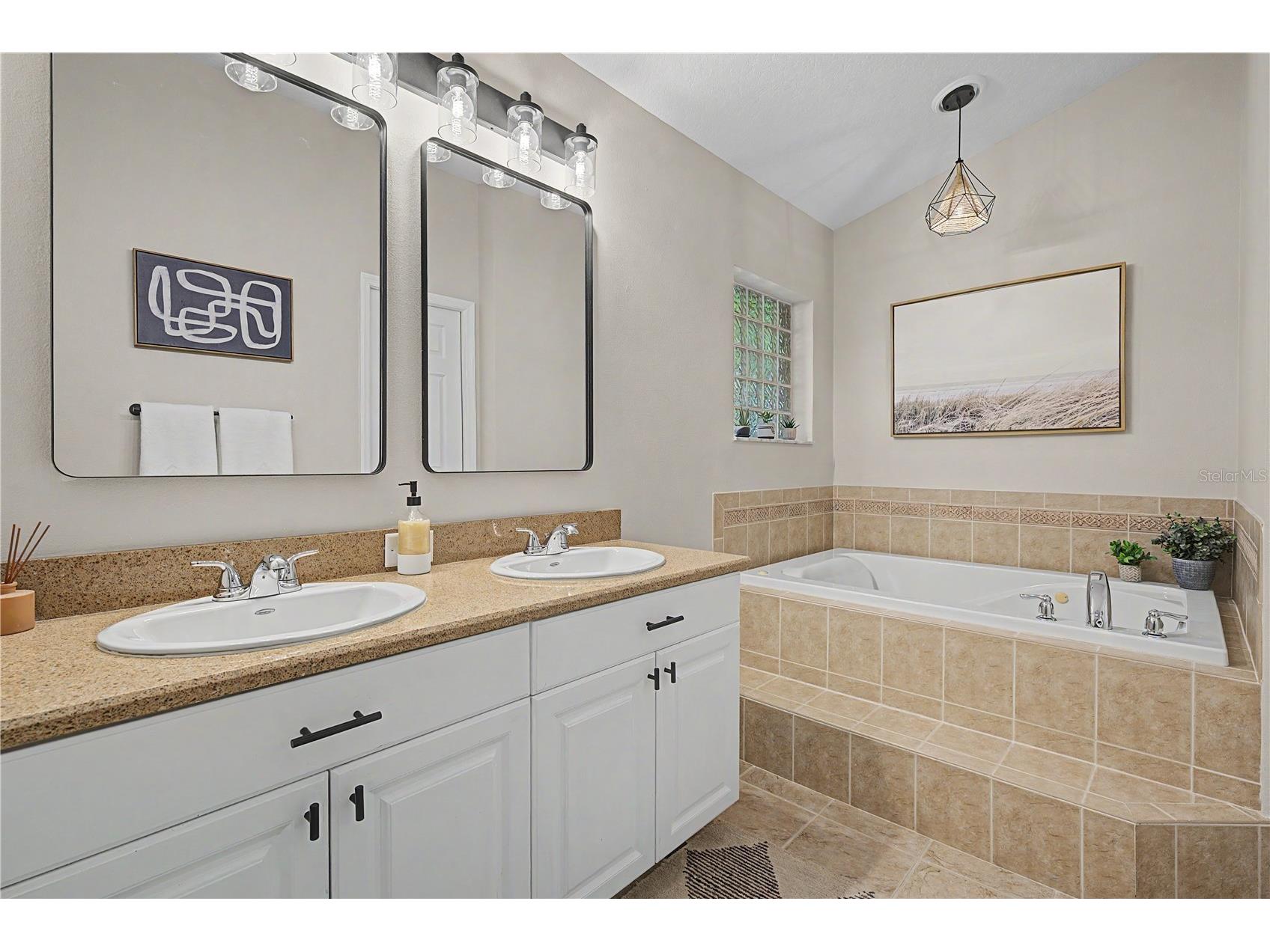 719 92nd Avenue N Saint Petersburg FL 33702 TB8521025 image35