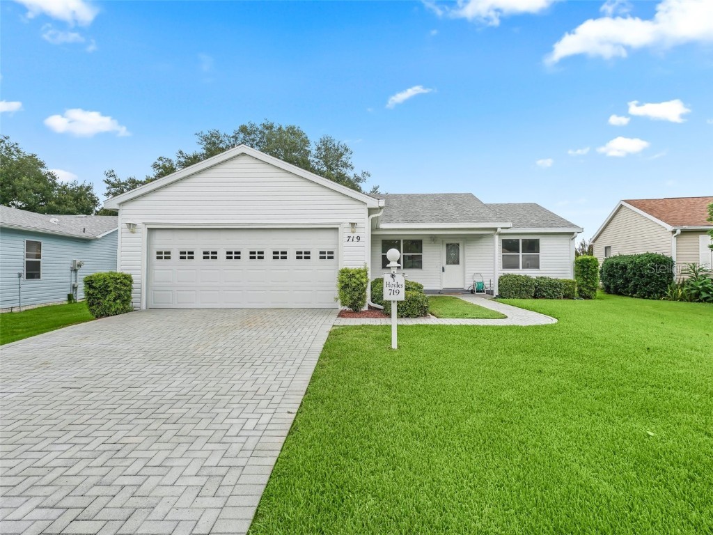 719 Heathrow Avenue Lady Lake FL 32159 G5072369 image1