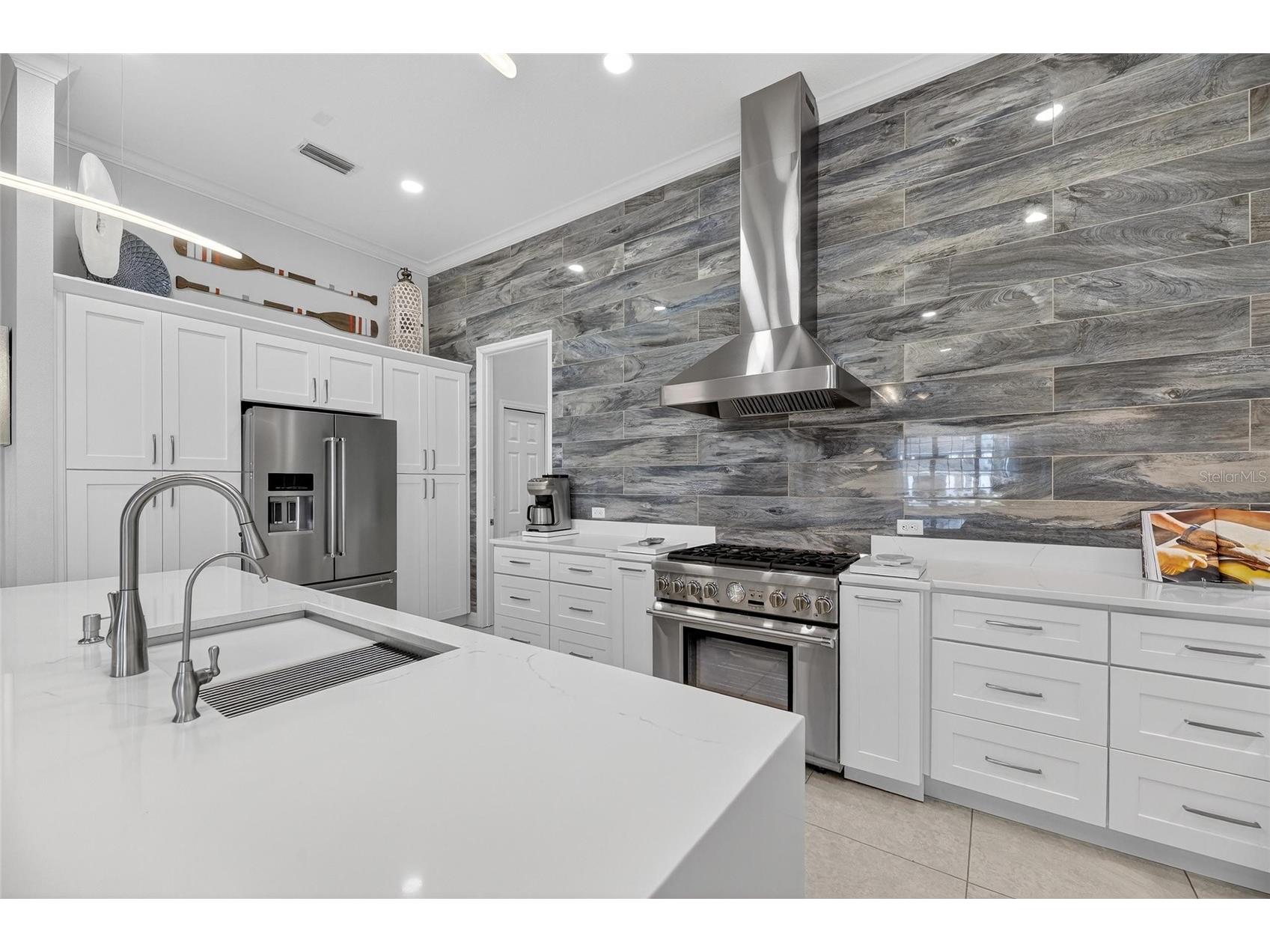 719 Islebay Drive Apollo Beach FL 33572 TB8450829 image39