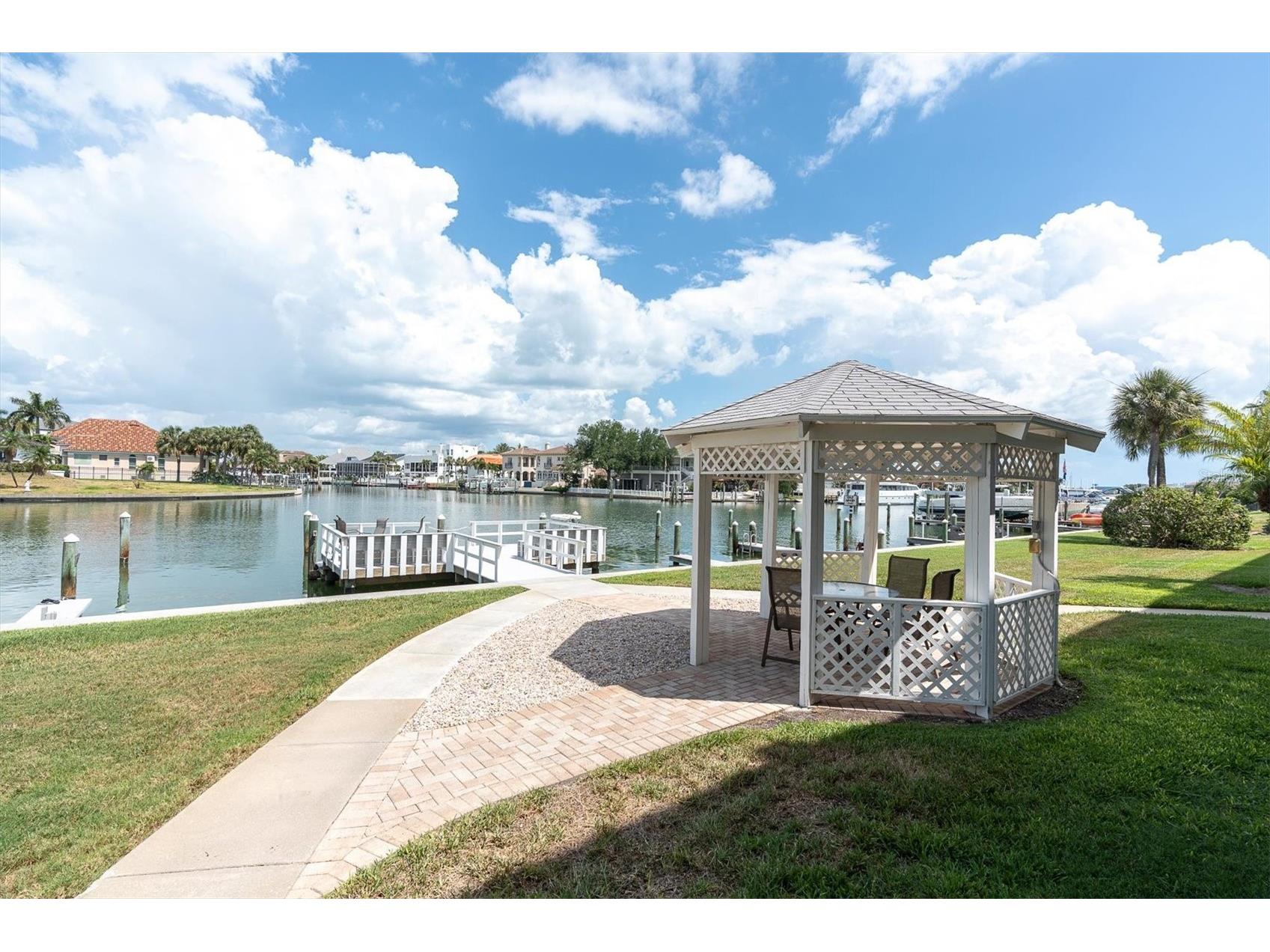 719 Pinellas Bayway S #110 Tierra Verde FL 33715 TB8512647 image1
