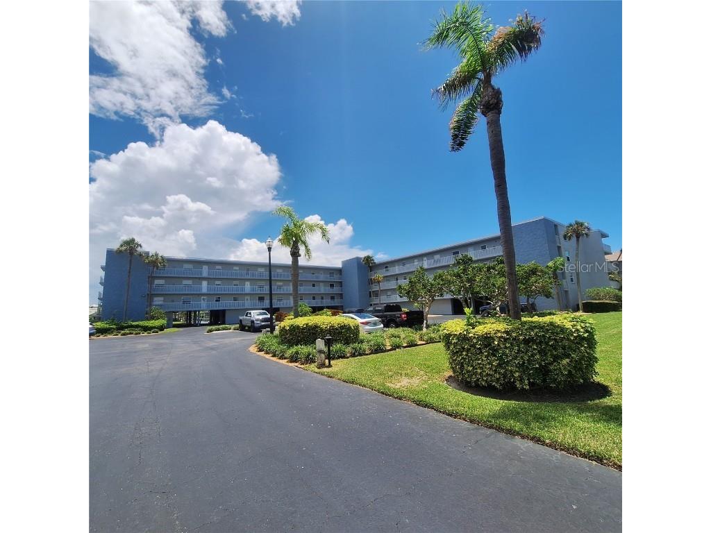 719 Pinellas Bayway S #203 Tierra Verde FL 33715 TB8409070 image2