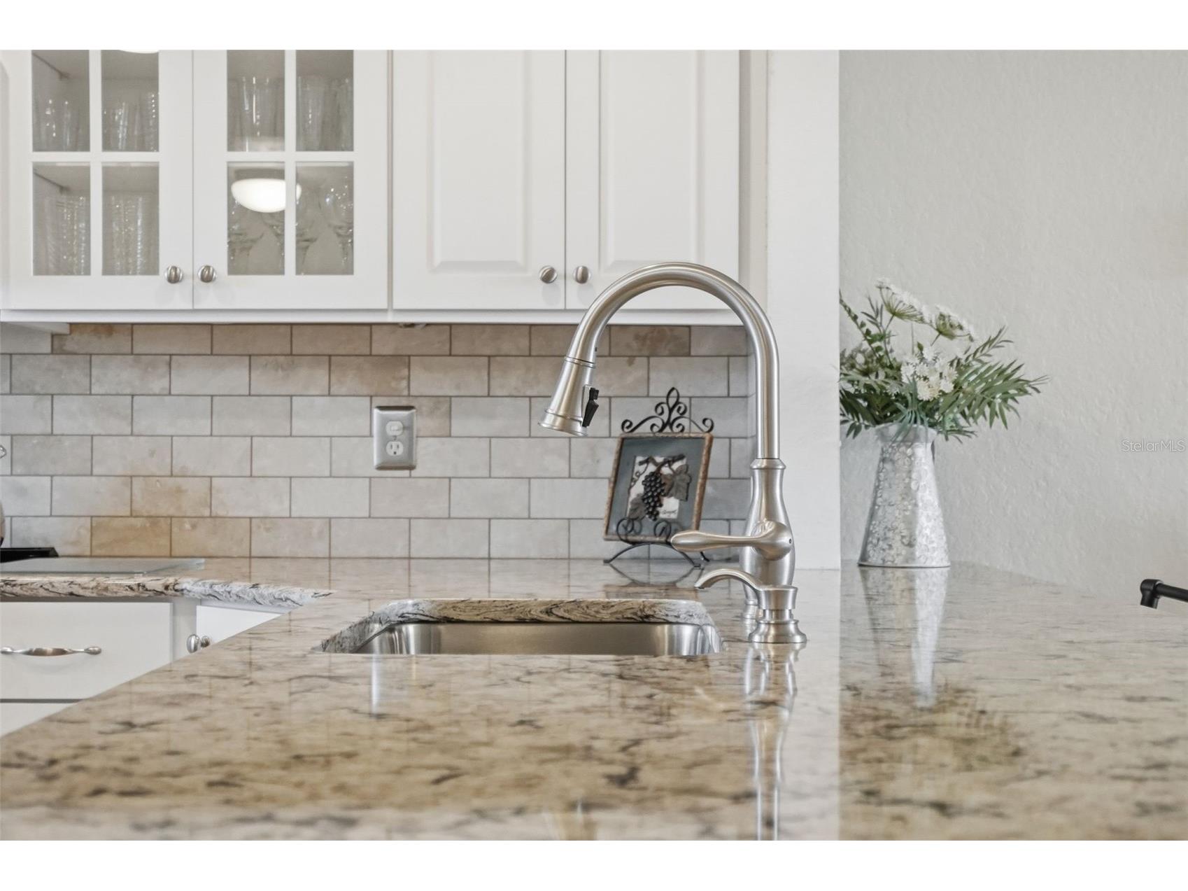 719 Pinellas Bayway S #305 Tierra Verde FL 33715 TB8464075 image5