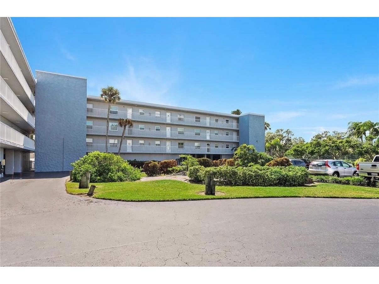 719 Pinellas Bayway S #311 Tierra Verde FL 33715 TB8485241 image1