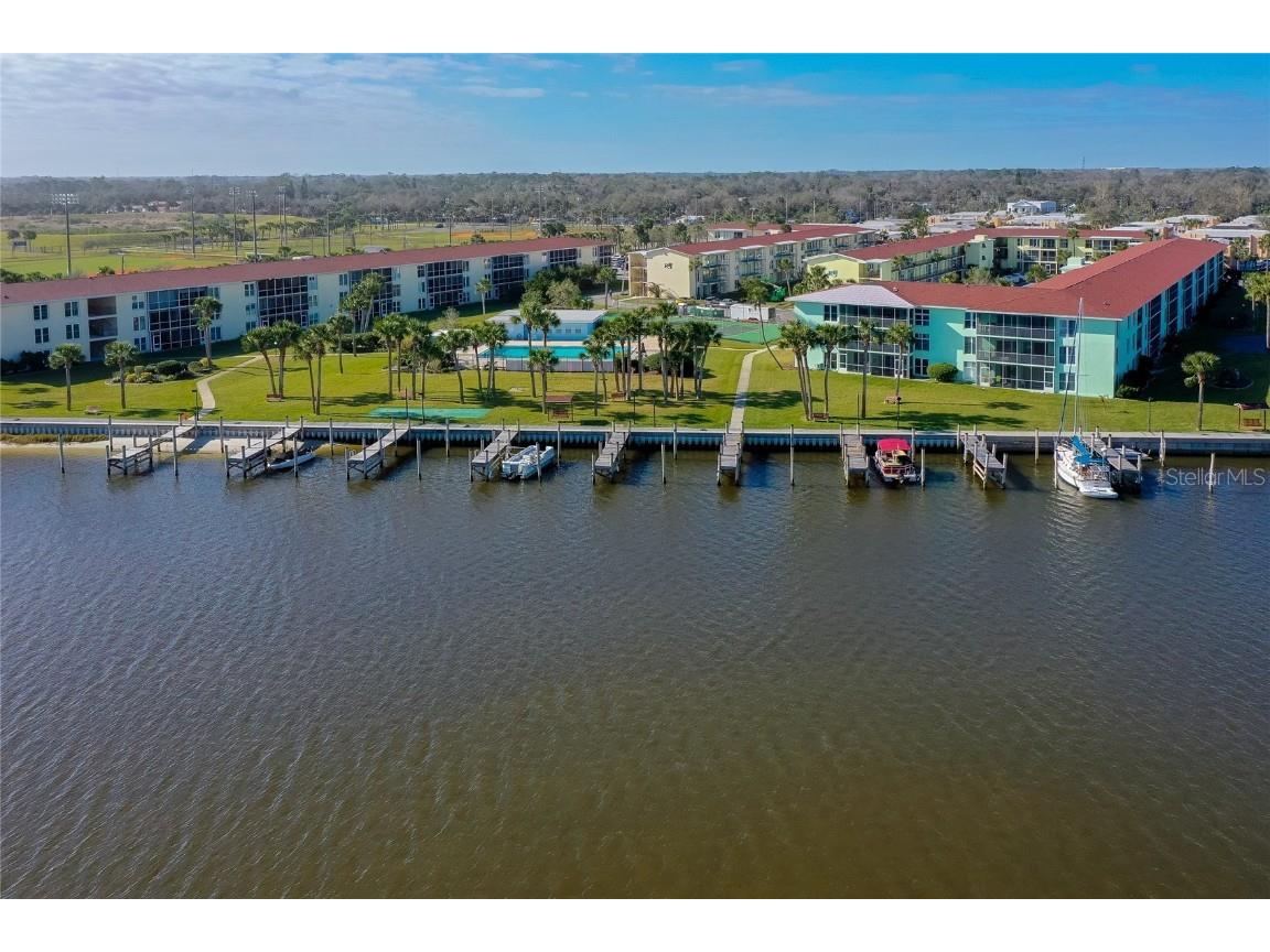 719 S Beach Street #302B Daytona Beach FL 32114 V4942288 image1