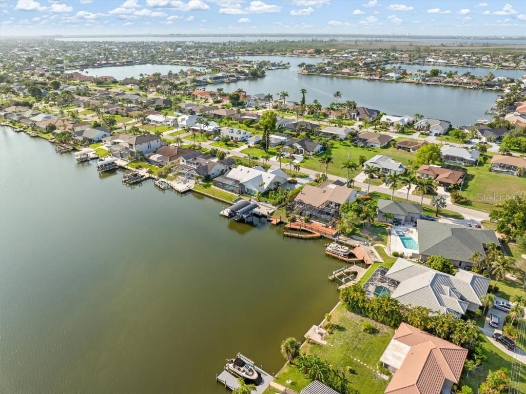 719 SW 51st Terrace Cape Coral FL 33914 - Thunderbird Lake C7510368 image32