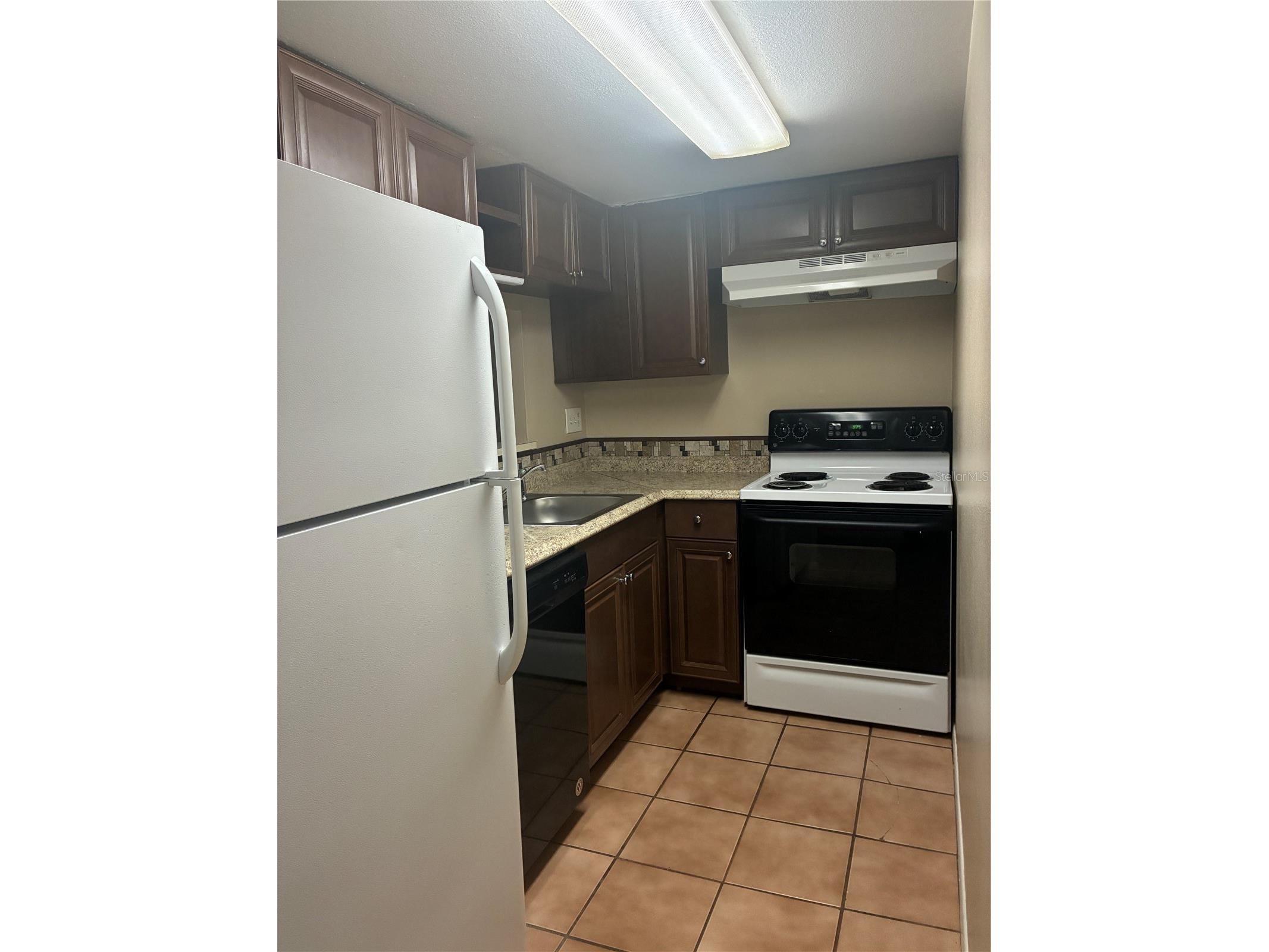 7193 E Bank Dr Tampa FL 33617 TB8459512 image7