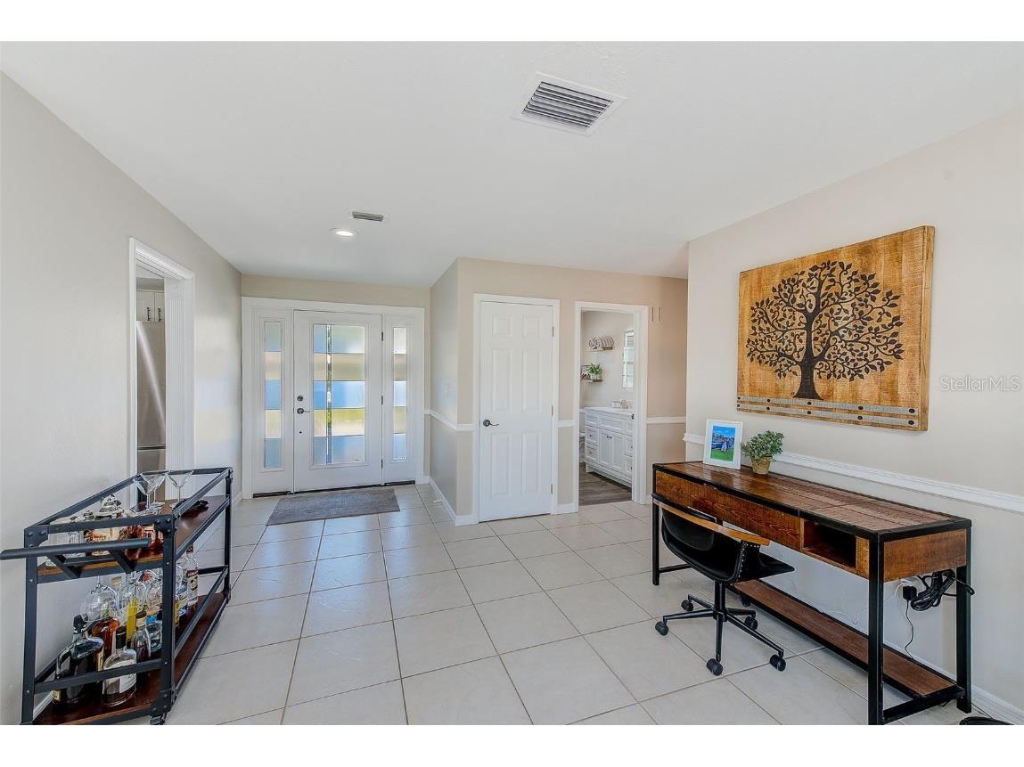 7195 Augusta Boulevard Seminole FL 33777 TB8449487 image4