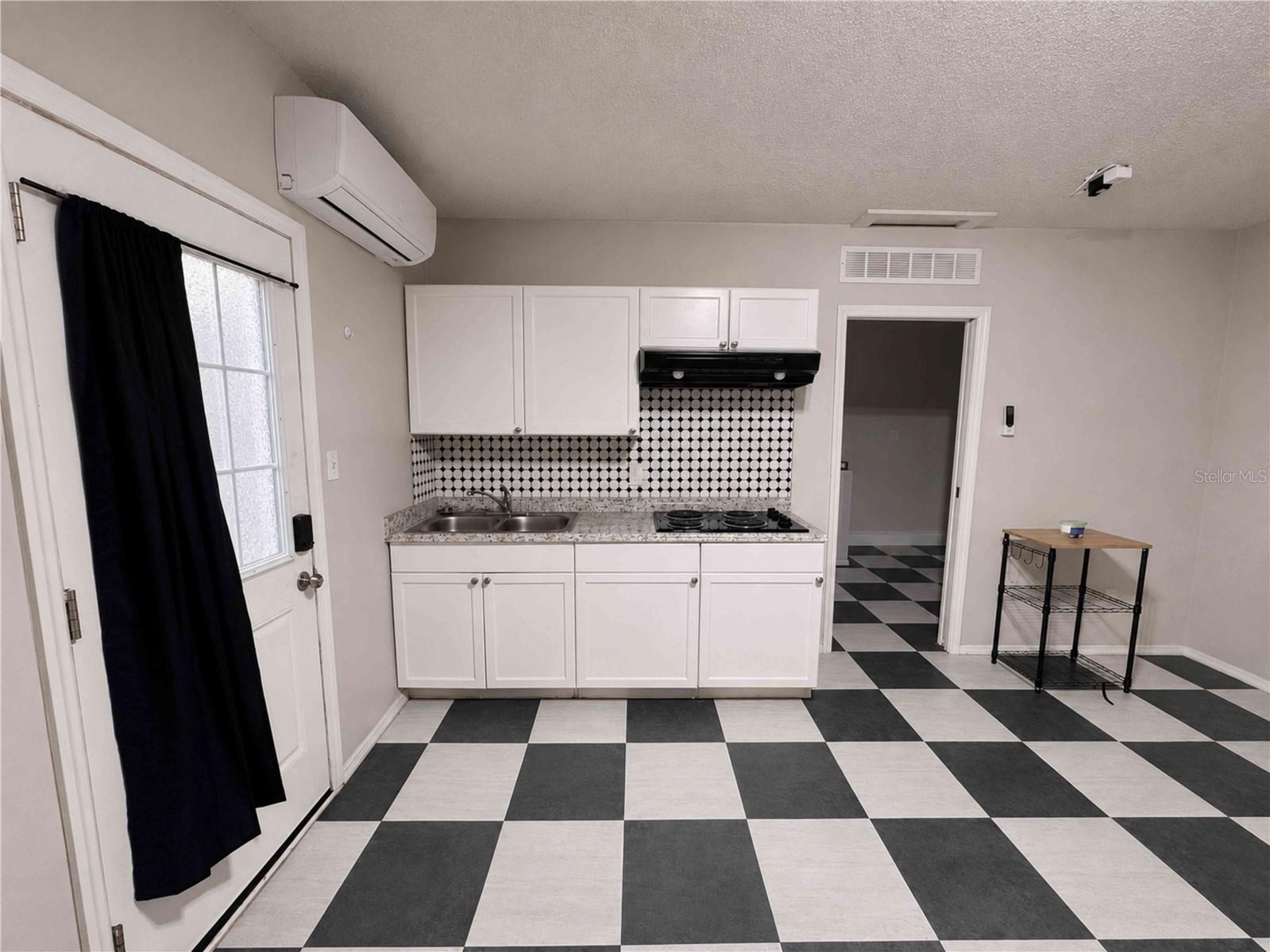 7196 Harbor Heights Circle #A Orlando FL 32835 W7887283 image3